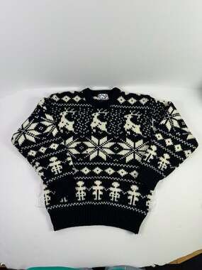 Vintage Bravo! Fair Isle Reindeer Knit Sweater Crewneck Navy Cream Size small